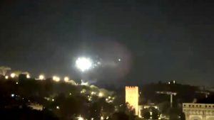 Fuochi d'artificio come "segnali criminali", il 'caso Firenze' arriva in parlamento