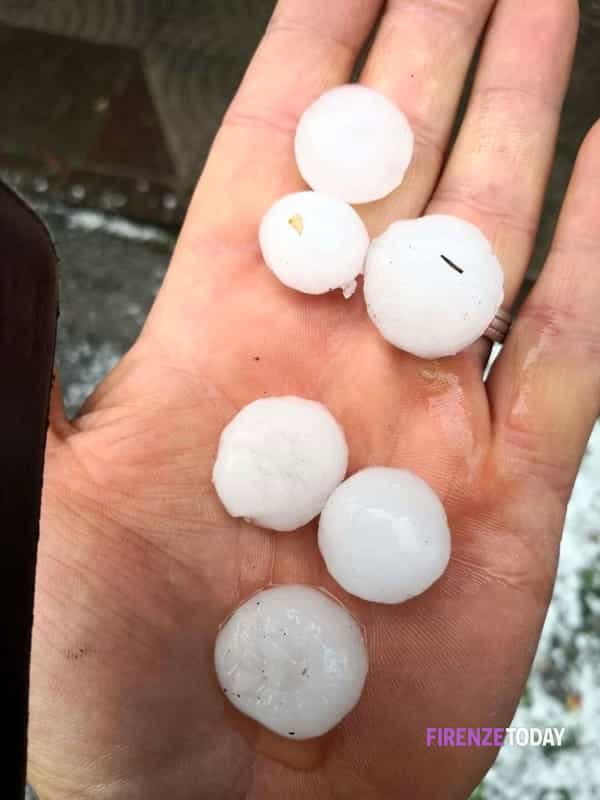 Pomeriggio con pioggia e grandine: treni in ritardo o cancellati