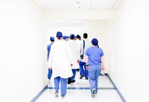 Aggressioni ai sanitari e poco personale: "Situazione fuori controllo, convocateci prima della prossima tragedia"