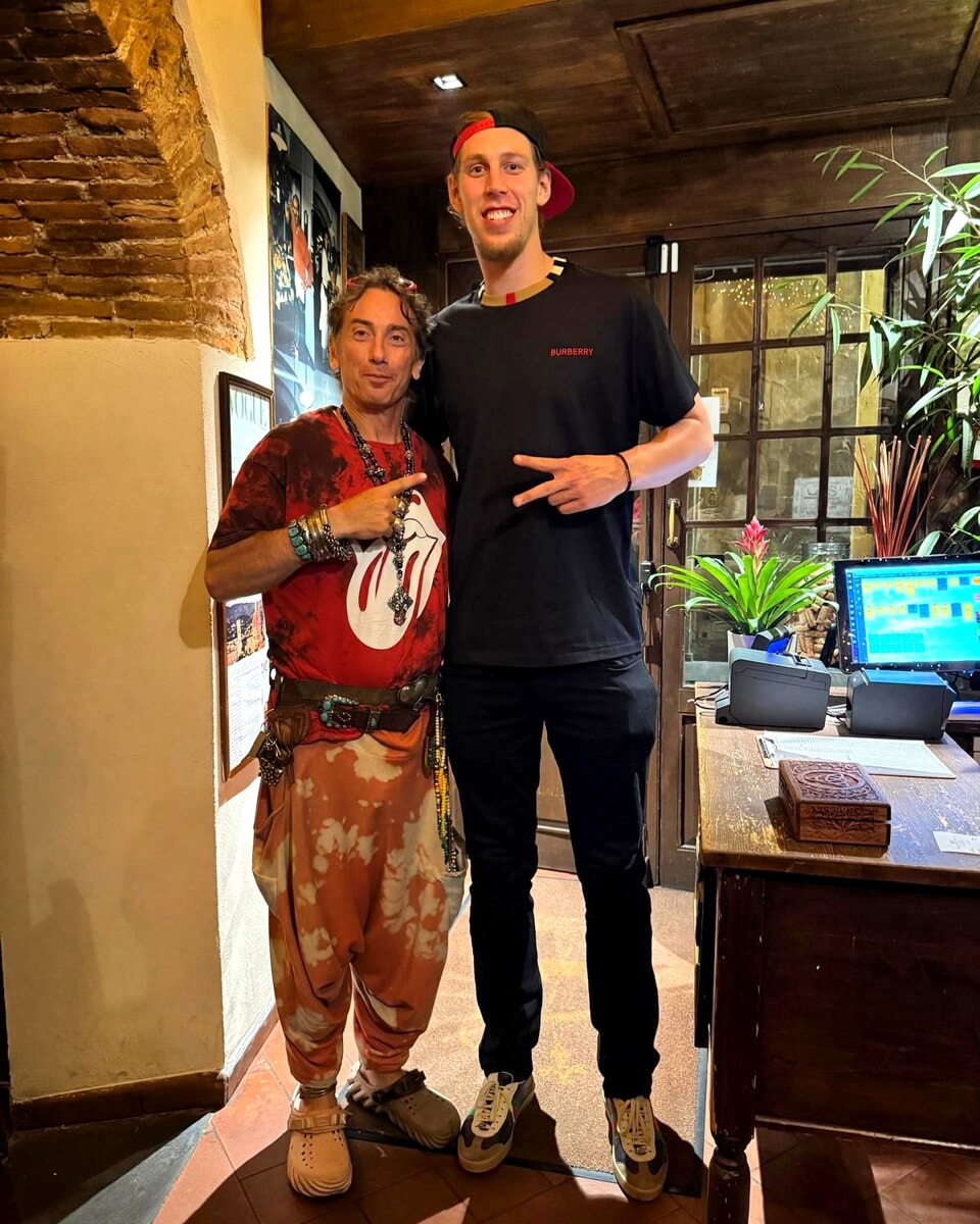 Vacanze fiorentine per un volto noto dell'NBA / FOTO