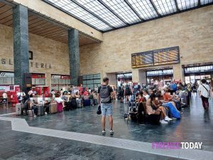 Santa Maria Novella: finalmente in stazione tornano le sedute / FOTO