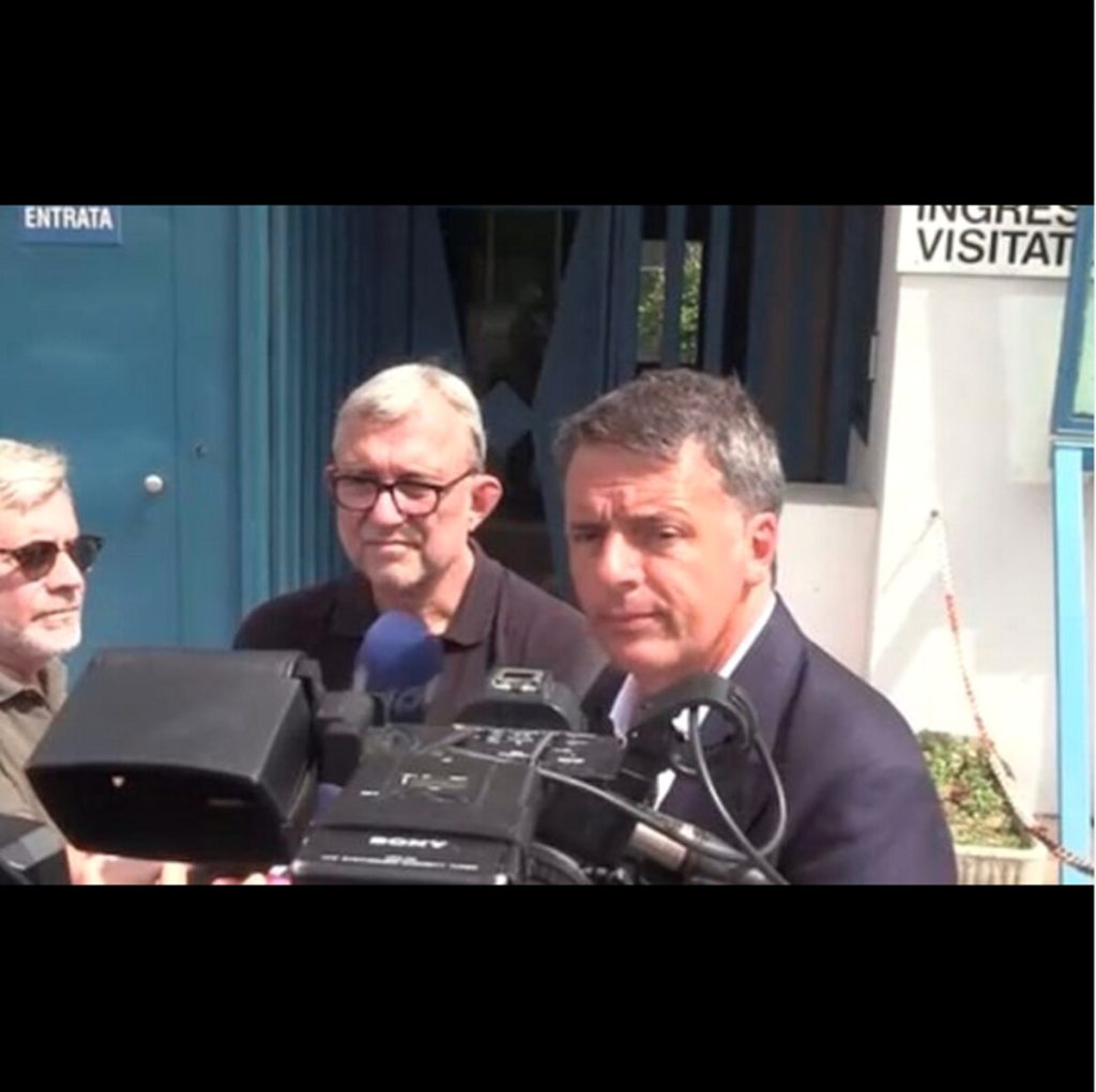 Renzi visita Sollicciano: "Condizioni del carcere devono essere umane, altrimenti è lo Stato a violare la legalità"