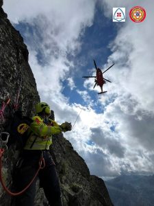 Alpinista empolese precipita in cordata e muore