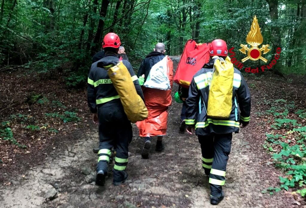 Caduta e malore: due escursionisti soccorsi lungo la Via degli Dei