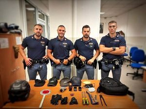 Isolotto, fermati con un arsenale di strumenti da scasso
