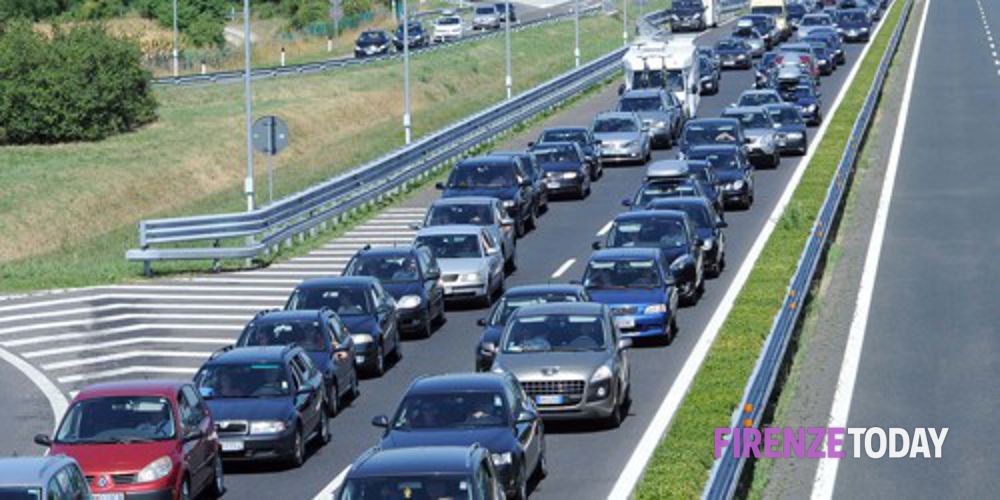 Incidente in A1, lunghe code verso Firenze