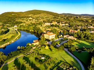 Viaggio enologico tra storia e sapori a Villa la Massa