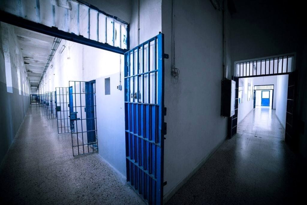 "Alla Dogaia caldo estremo". Nel mirino le condizioni del carcere pratese