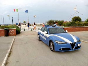 Fiorentina derubata in Versilia: foglio di via per un pluripregiudicato