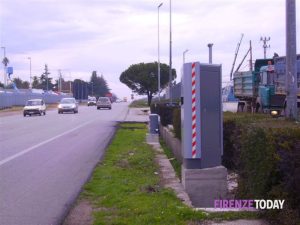 Multa con autovelox, automobilista fa ricorso e vince. Fdi: "Sentenza storica"