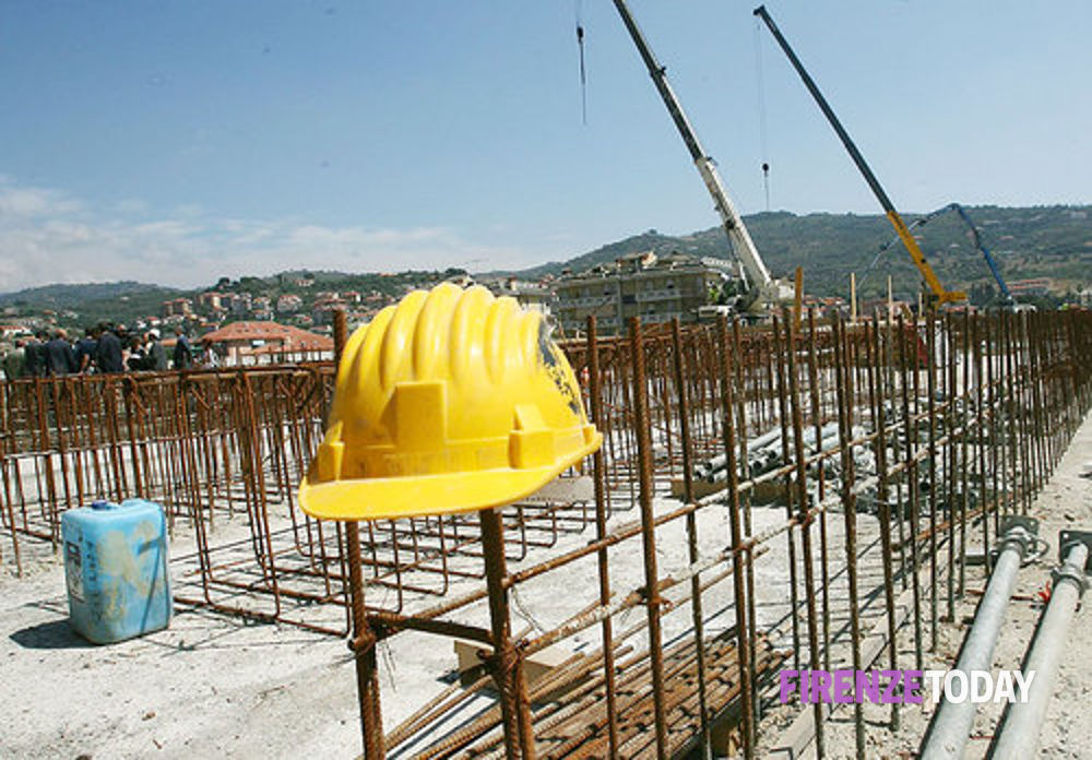 Lavoro nero e scarsa sicurezza nei cantieri: tre imprese sospese