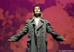 La Compagnia Krypton porta in scena lo spettacolo "Un'unica grande preghiera, omaggio a Etty Hillesum"