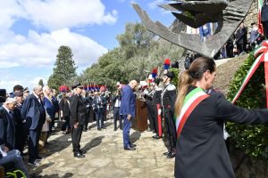 Martiri di Fiesole, il ministro Crosetto: “Simbolo di eroismo, hanno saputo discernere tra il bene e il male”