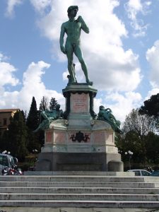 Fibrosi cistica, il David si illumina di verde