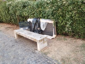 Via Canova, la denuncia: “Qua è uno spaccio a cielo aperto. È invivibile“ / FOTO