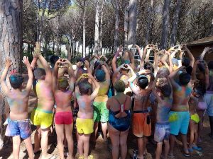 La storia di 181 bambini e ragazzi andati per la prima volta in vacanza grazie alla solidarietà