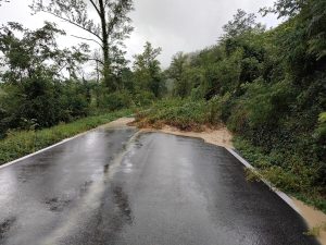 Nubifragio a Firenzuola, caduti 170 millimetri d'acqua in 24 ore: frane e strade chiuse
