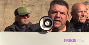San Jacopino, tentato scippo al presidente del comitato: “Queste cose non devono più succedere a Firenze. Basta”