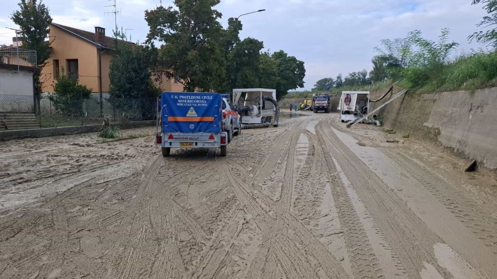 Maltempo, le misericordie fiorentine in aiuto alle popolazioni di Marradi e dell’Emilia / FOTO