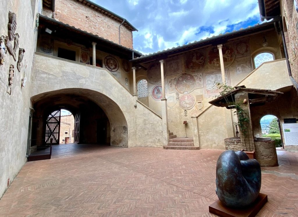 "Spostare lo sguardo", mostra di Carla Bedini a Certaldo