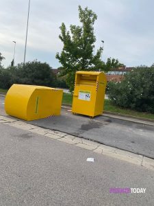 Movida: schiamazzi, cassonetti rovesciati e immondizia in strada. “Aiutateci a risolvere la situazione" / FOTO