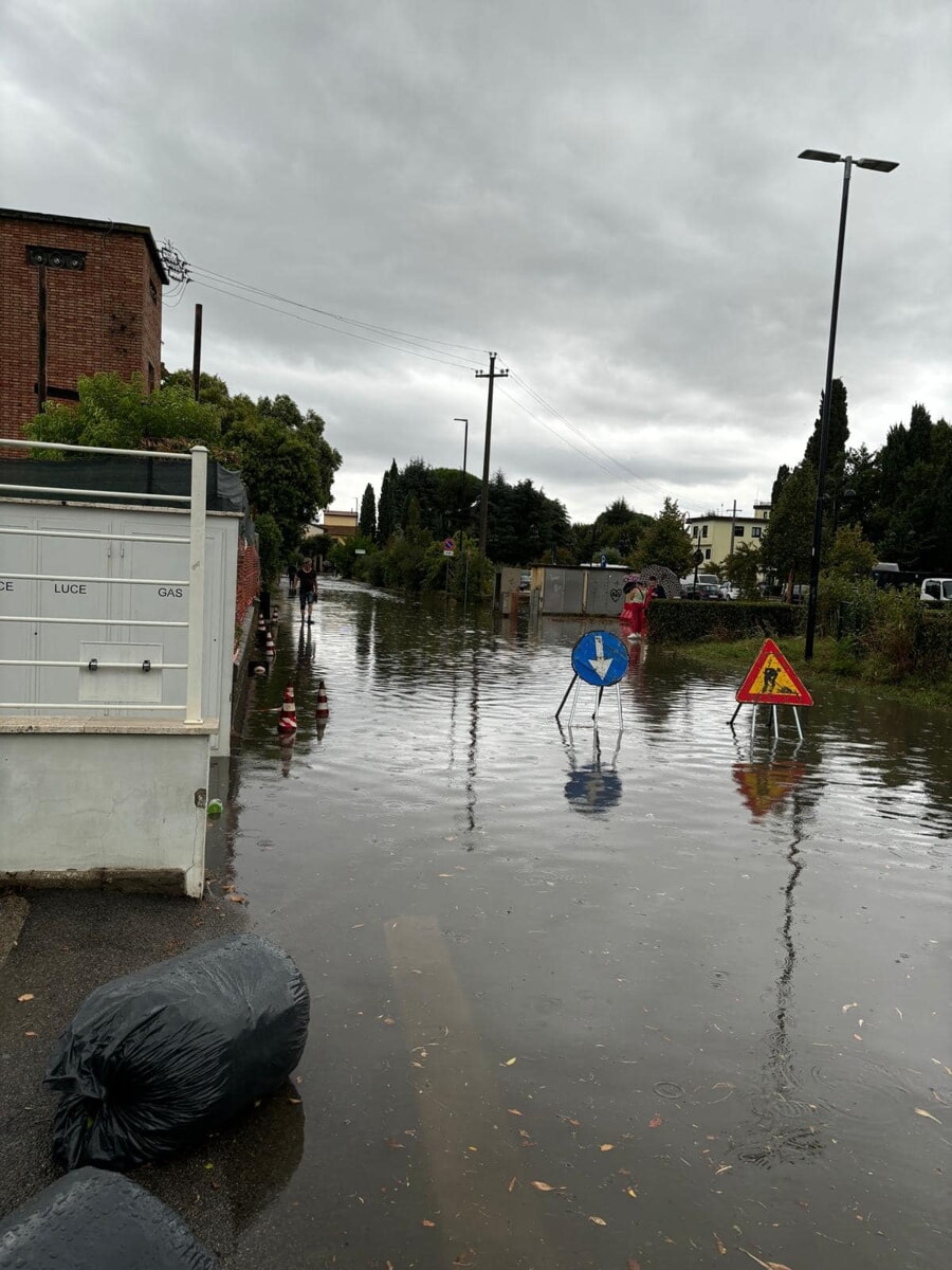 Campi Bisenzio, finita l'allerta resta la paura: "Torrenti e fossi hanno retto ma siamo solo all'8 settembre..."