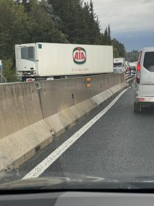 Camion intraversato in superstrada: viabilità bloccata in FiPiLi