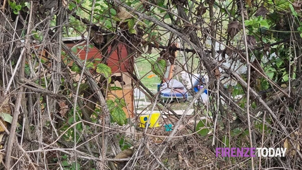 Le Piagge, area verde si trasforma in una mini baraccopoli / VIDEO
