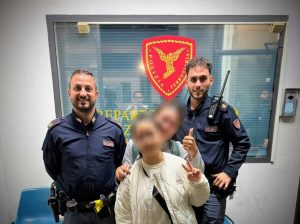 Piccola turista perde di vista la mamma vagando quasi 12 ore