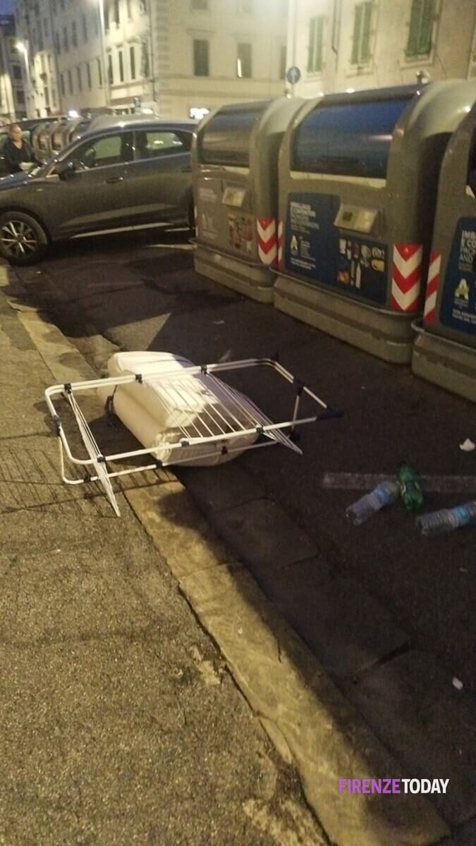 Cassonetti via Manni