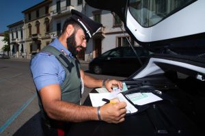 Calenzano: sospesa licenza a un kebabbaro 