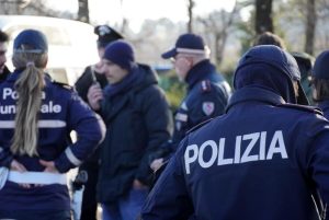 Blitz alla ex Saffa: trovati clandestini e bombole di gpl senza permesso