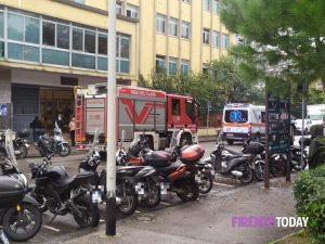 Forte boato: evacuata una scuola / FOTO