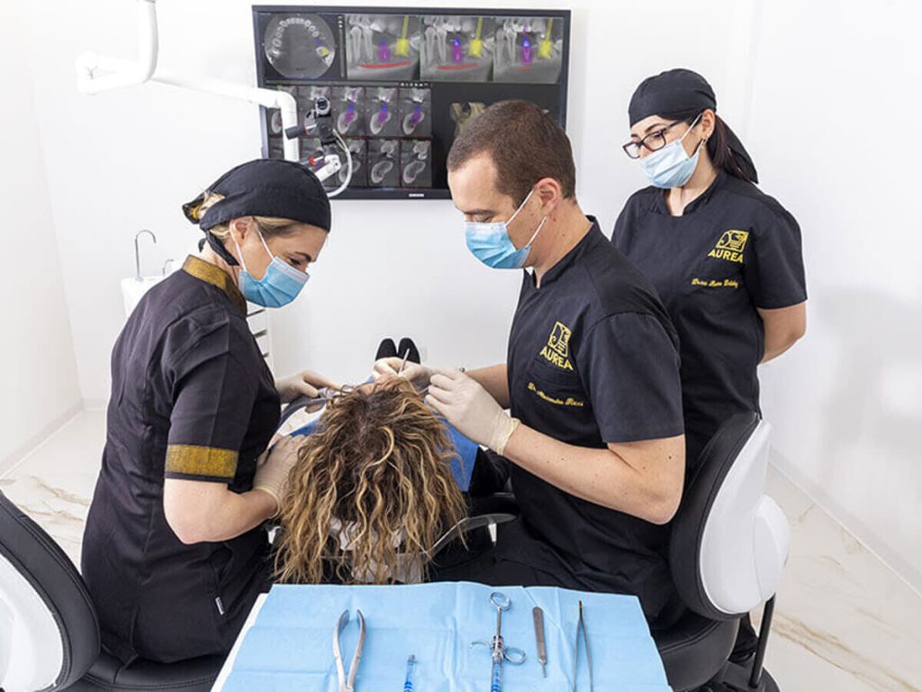 Firenze all'avanguardia nell'implantologia dentale grazie a Intelligenza Artificiale e Navigazione dinamica