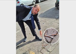 Draghi (Fratelli d'Italia) pubblica la foto di due siringhe trovate in centro: "Gravissimo" / FOTO