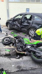 Incidente auto-moto a Montemurlo: grave giovane 
