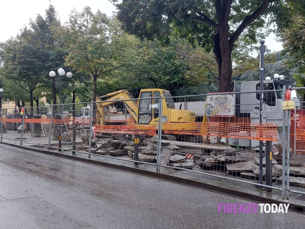 "Pietre serene tolte con le ruspe", il comitato: "Tutto a posto?" / FOTO