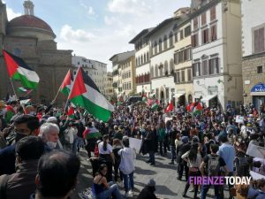 "Riconoscere lo Stato di Palestina": passa risoluzione a Palazzo Vecchio, Italia Viva e destre votano 'no'