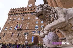 'Transizione di genere': gli anti aborto di 'Pro Vita' a Palazzo Vecchio con la destra, protestano Pd-Ecolò/Avs-Sinistra