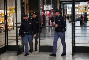 Preso col crack nelle scarpe: arrestato 37enne