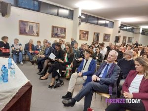 In sinagoga l'anniversario del 7 ottobre: "Ancora non elaboriamo il lutto". Nardini ricorda i morti palestinesi e viene contestata / FOTO