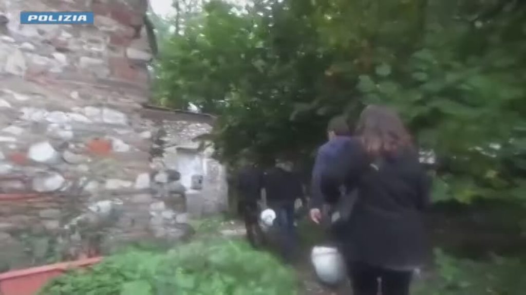 Sgomberato immobile in viale Galilei: due denunce / VIDEO