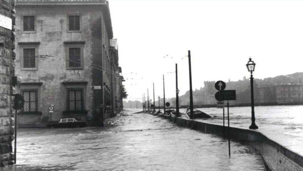 Cinquantotto anni dall’alluvione del 1966: un archivio dei ricordi degli angeli del fango