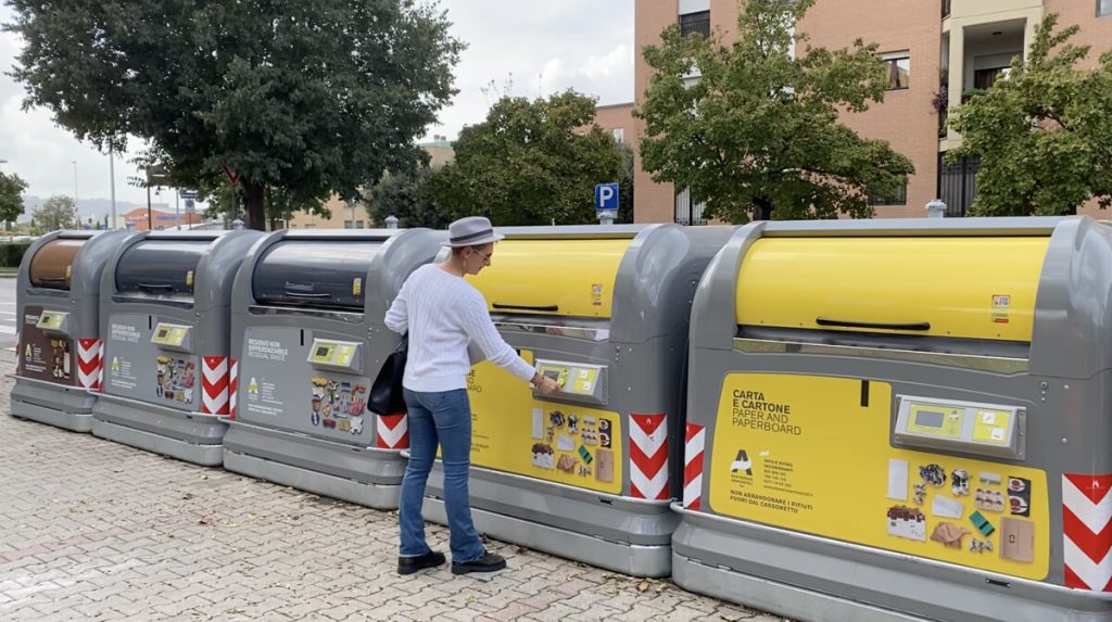Cassonetti solo con chiavetta in altre 50 strade