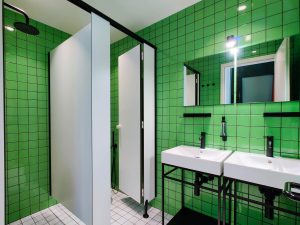 Bagni pubblici, arrivano i tornelli