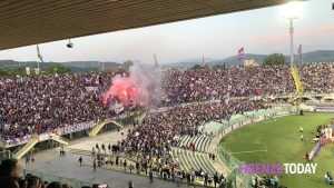 Conference, Fiorentina - Pafos: per 37 ore divieto di alcol e bombolette spray