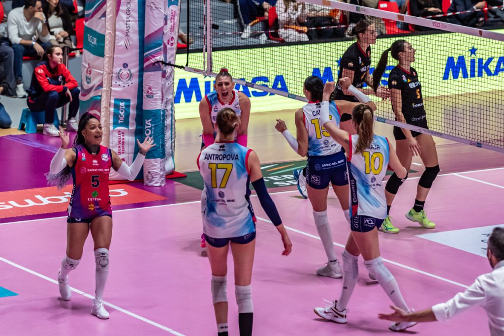 Volley A1 femminile, la Savino Del Bene prova ad avanzare ancora: domani c'è Chieri