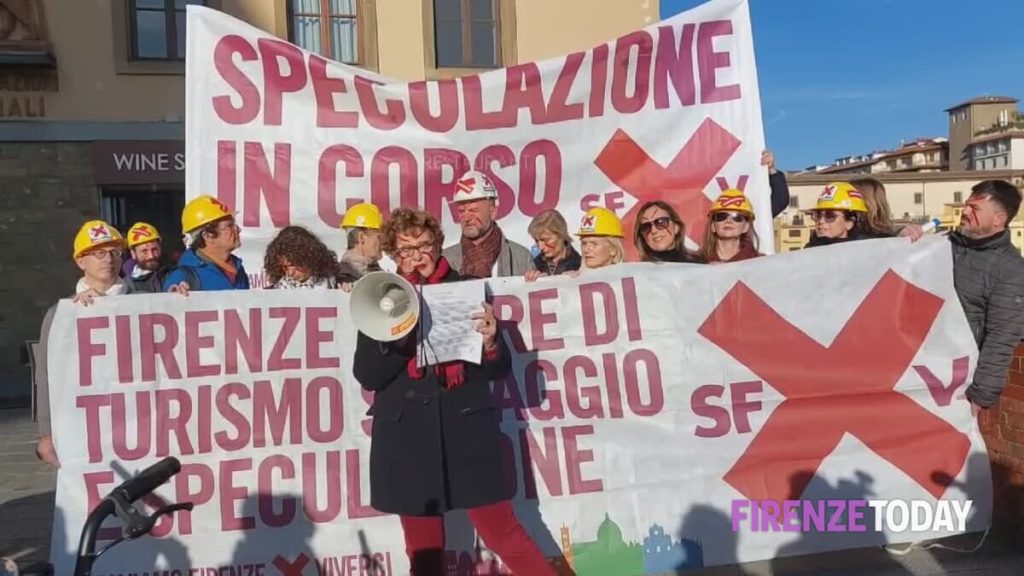 Flash mob contro il G7: "Salviamo Firenze da turismo selvaggio e speculazione" / VIDEO - FOTO