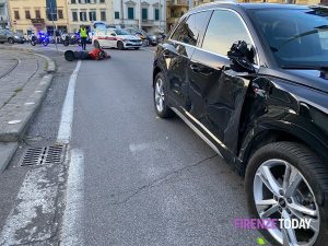 Incidente sui viali: grave centauro, strada chiusa e ripercussioni sul traffico / FOTO