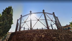 L’ex gasometro di Santa Rosa può diventare la piscina del centro storico